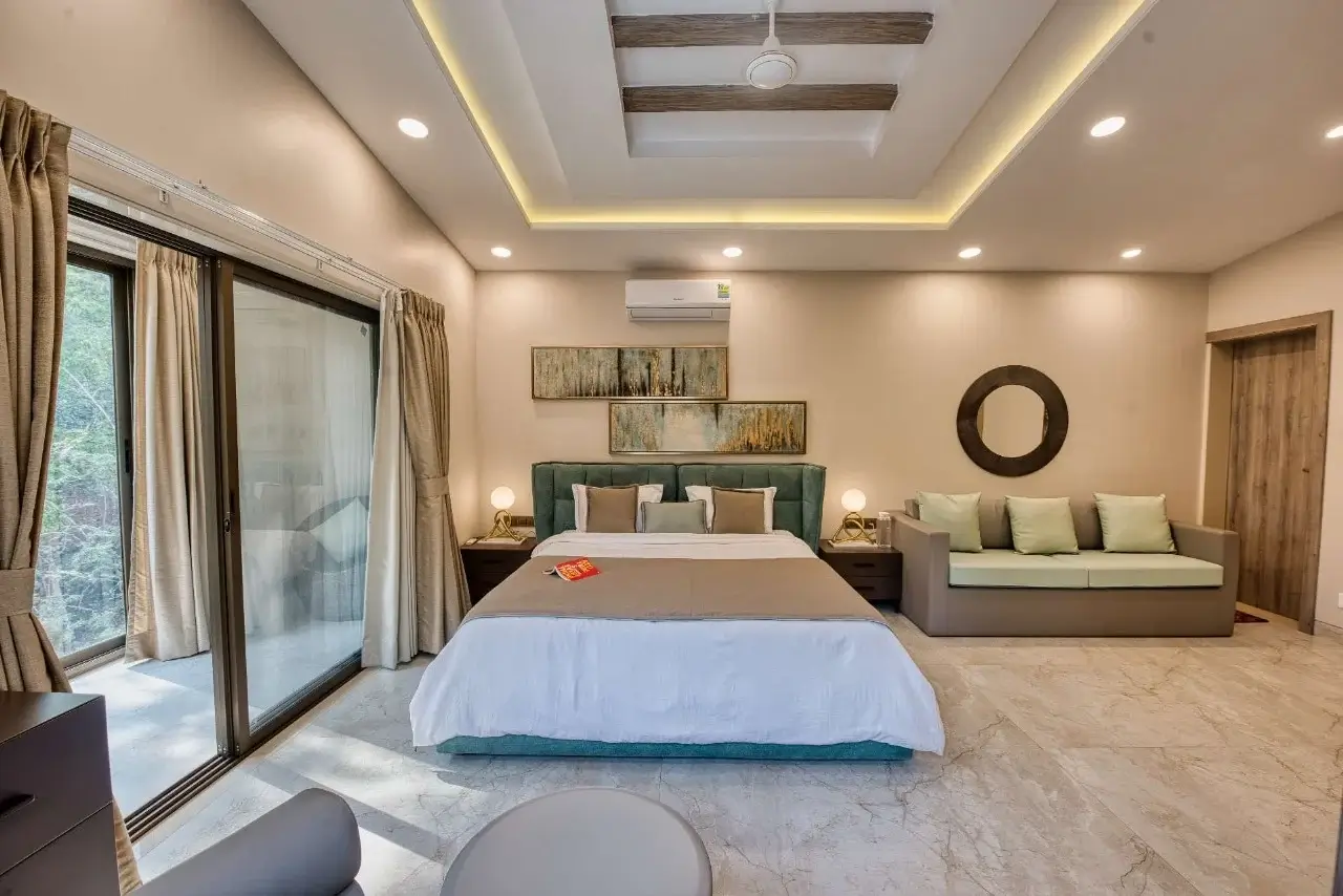 3 Bedrooms Villa crown photos