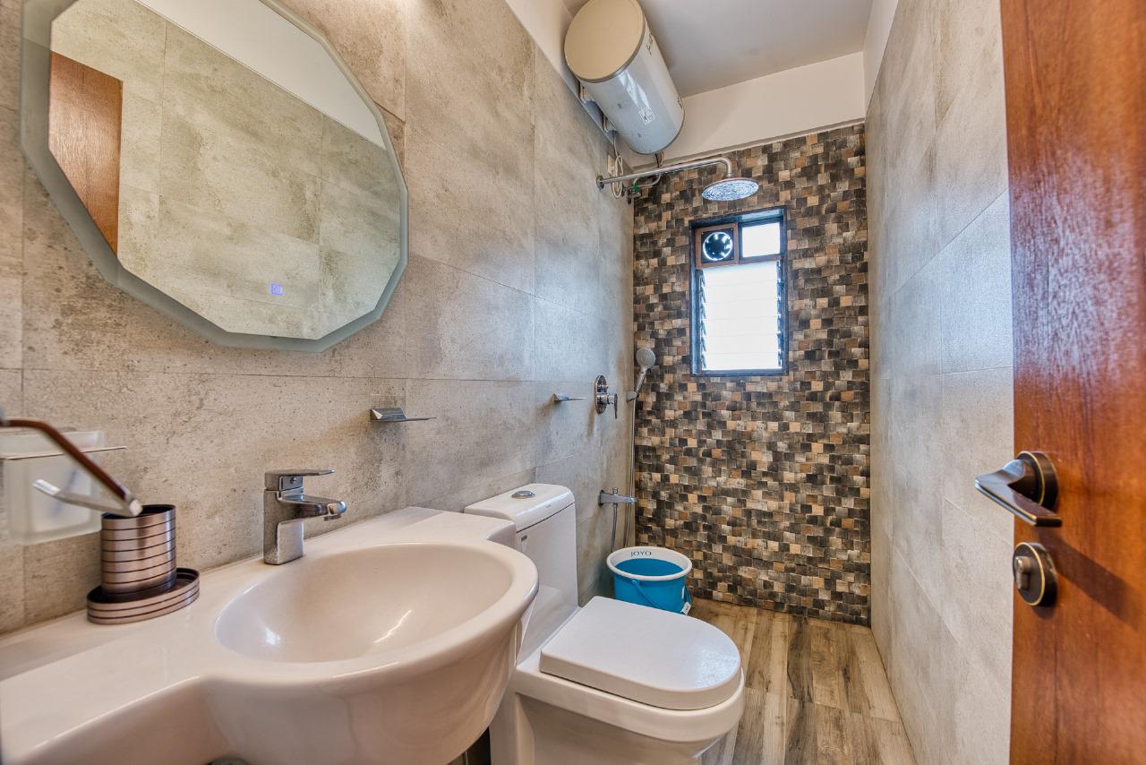 Luxurious 5 Bedrooms Arlington Contemporary Villa in Panchgani